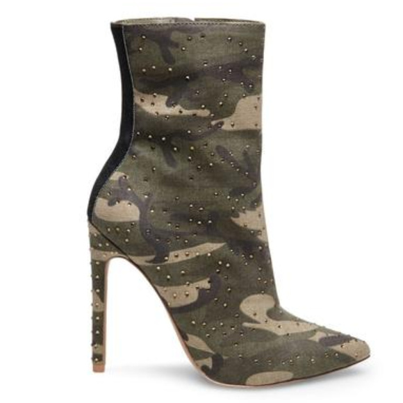 Steve Madden Shoes - 🆕  Steve Madden Wagu Camoflage